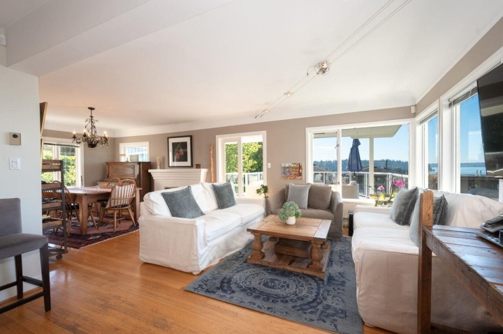 Photo 5 at 1104 Esquimalt Avenue, Ambleside, West Vancouver