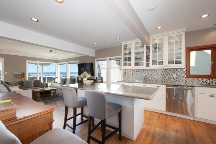 Photo 10 at 1104 Esquimalt Avenue, Ambleside, West Vancouver