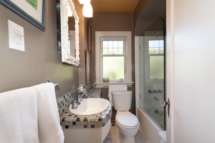 Photo 15 at 1104 Esquimalt Avenue, Ambleside, West Vancouver