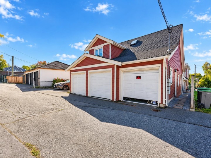 Photo 27 at 5502 Dundee Street, Collingwood VE, Vancouver East