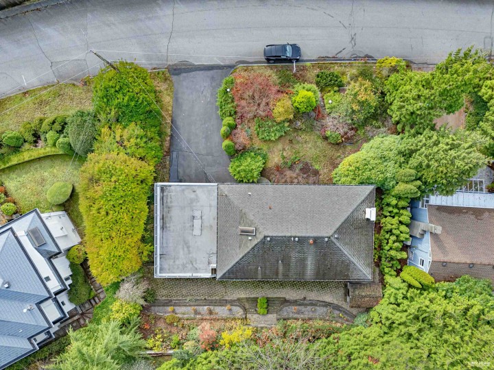 Photo 23 at 2615 Skilift Place, Chelsea Park, West Vancouver