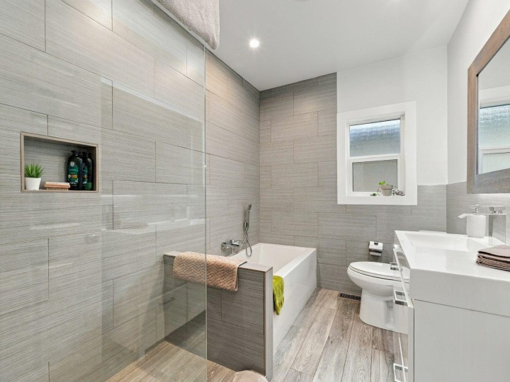 Photo 7 at 320 E 32nd Avenue, Main, Vancouver East