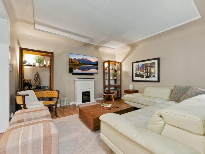 Photo 4 at 320 E 32nd Avenue, Main, Vancouver East
