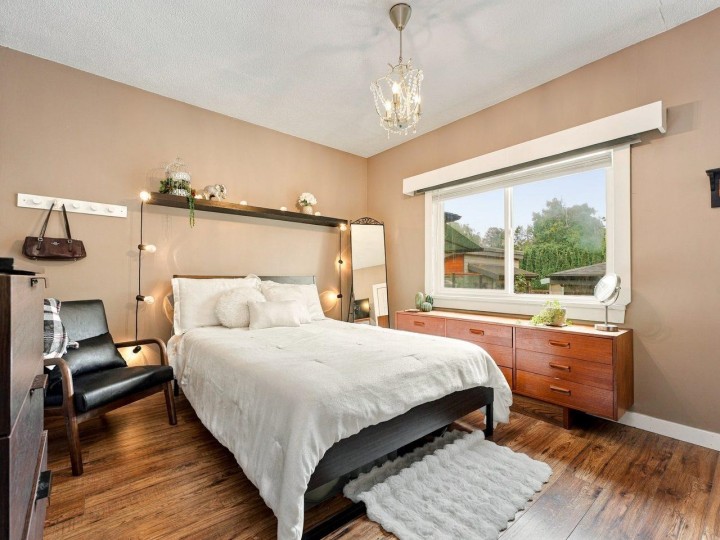 Photo 8 at 320 E 32nd Avenue, Main, Vancouver East