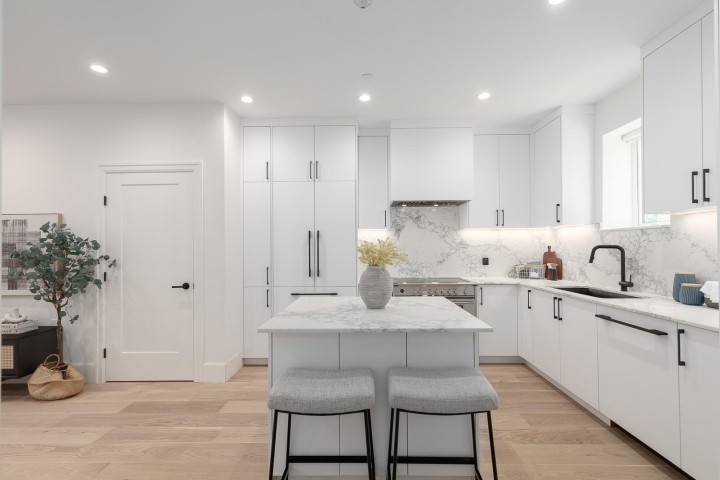 Photo 6 at 851 E 19th Avenue, Fraser VE, Vancouver East