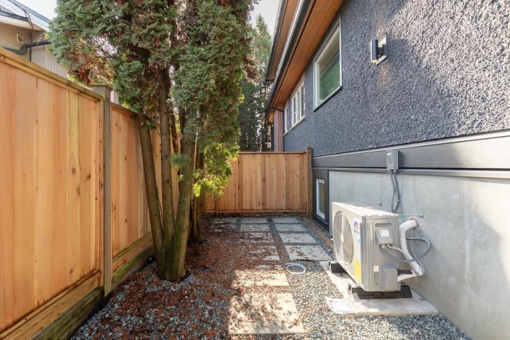 Photo 17 at 851 E 19th Avenue, Fraser VE, Vancouver East