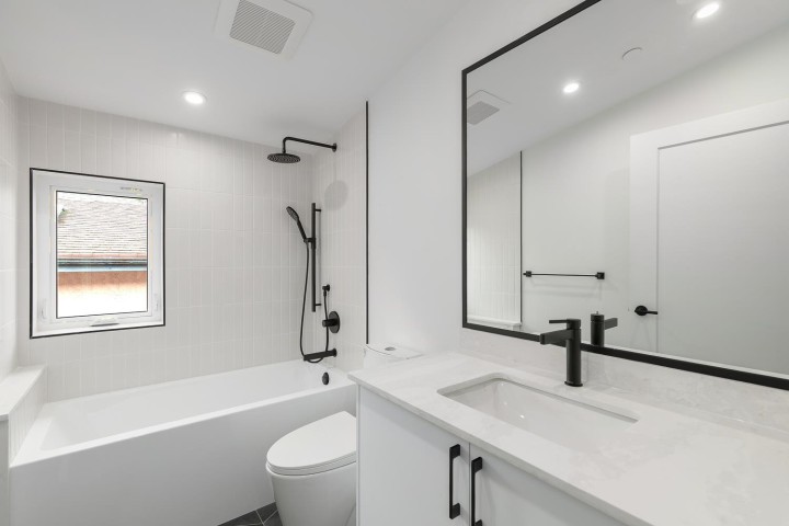 Photo 15 at 851 E 19th Avenue, Fraser VE, Vancouver East