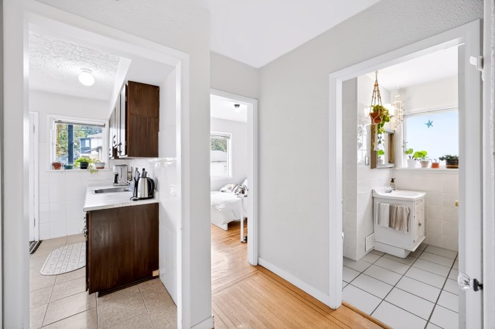Photo 6 at 1685 E 55th Avenue, Fraserview VE, Vancouver East