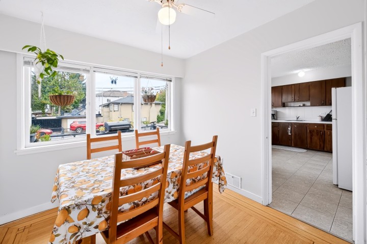 Photo 7 at 1685 E 55th Avenue, Fraserview VE, Vancouver East