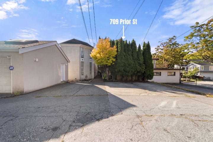 Photo 32 at 709 Prior Street, Strathcona, Vancouver East