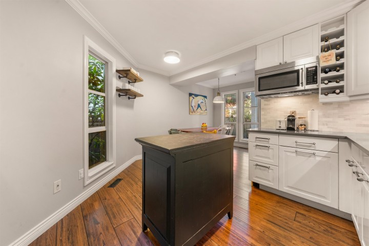 Photo 14 at 709 Prior Street, Strathcona, Vancouver East
