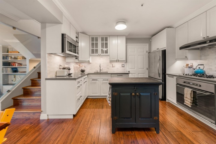 Photo 8 at 709 Prior Street, Strathcona, Vancouver East