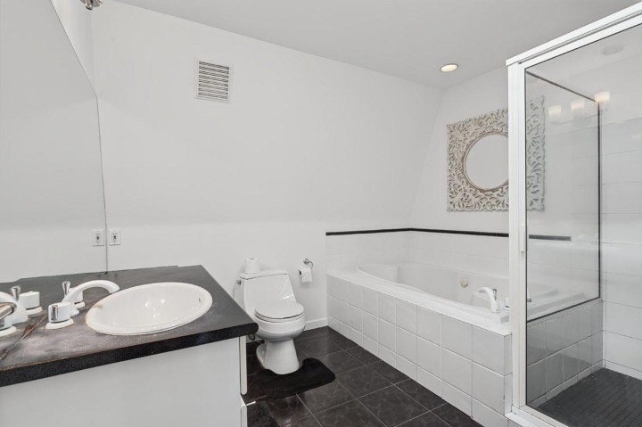 Photo 13 at 102 - 3349 Dunbar Street, Dunbar, Vancouver West