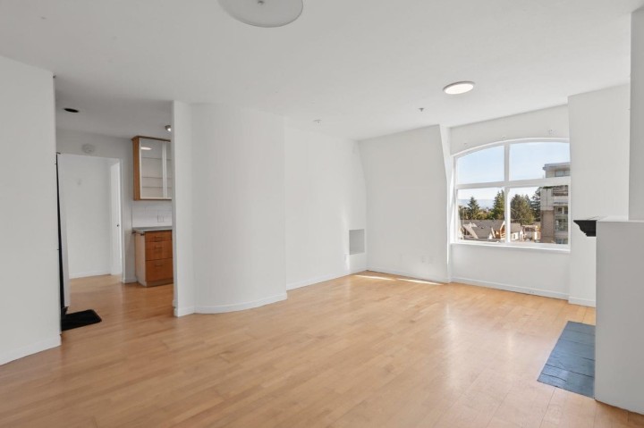 Photo 7 at 102 - 3349 Dunbar Street, Dunbar, Vancouver West