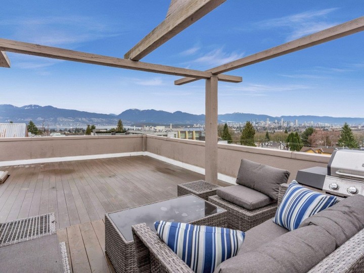 Photo 1 at 102 - 3349 Dunbar Street, Dunbar, Vancouver West