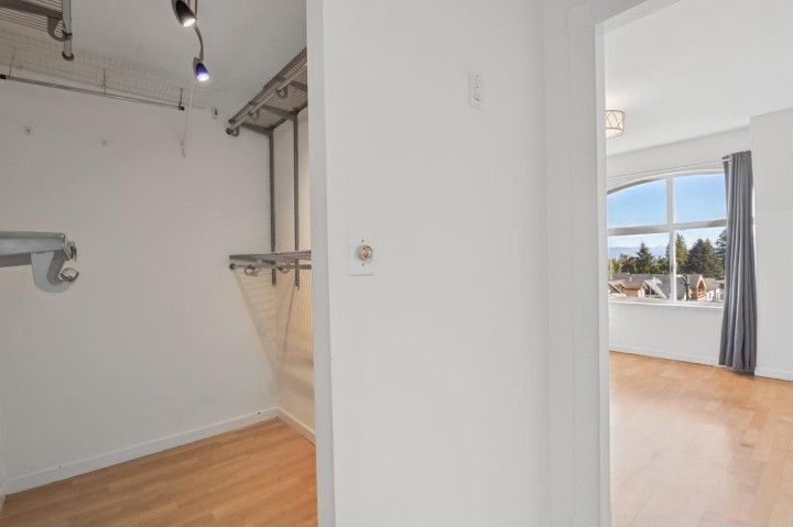 Photo 10 at 102 - 3349 Dunbar Street, Dunbar, Vancouver West