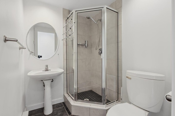 Photo 18 at 102 - 3349 Dunbar Street, Dunbar, Vancouver West