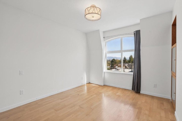 Photo 11 at 102 - 3349 Dunbar Street, Dunbar, Vancouver West