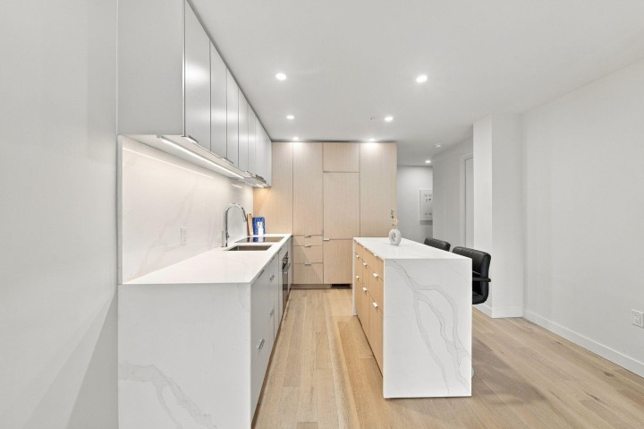 Photo 6 at 507 - 239 Keefer Street, Strathcona, Vancouver East