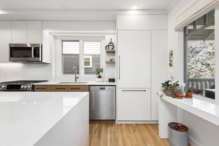 Photo 6 at 1956 W 14 Avenue, Kitsilano, Vancouver West