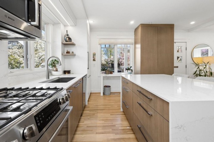 Photo 11 at 1956 W 14 Avenue, Kitsilano, Vancouver West