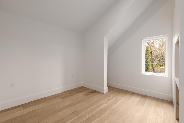 Photo 9 at 849 E 19th Avenue, Fraser VE, Vancouver East