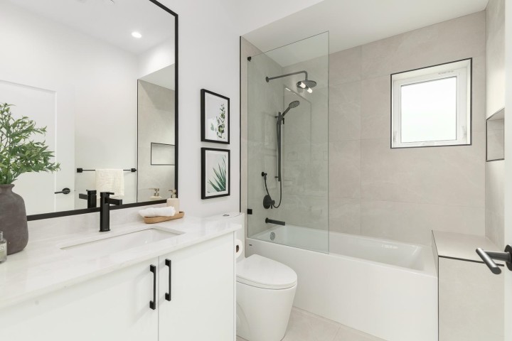 Photo 11 at 849 E 19th Avenue, Fraser VE, Vancouver East