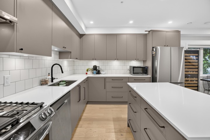 Photo 13 at 1444 E 30th Avenue, Knight, Vancouver East