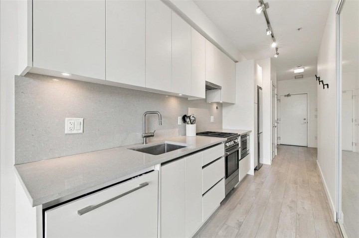 Photo 4 at 401 - 2141 E Hastings Street, Hastings, Vancouver East