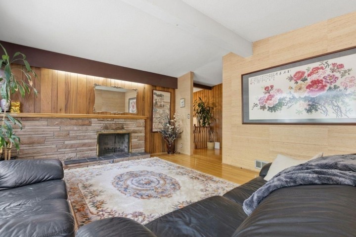 Photo 6 at 3055 Rosemont Drive, Fraserview VE, Vancouver East