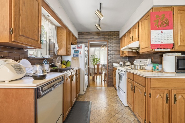 Photo 8 at 3055 Rosemont Drive, Fraserview VE, Vancouver East