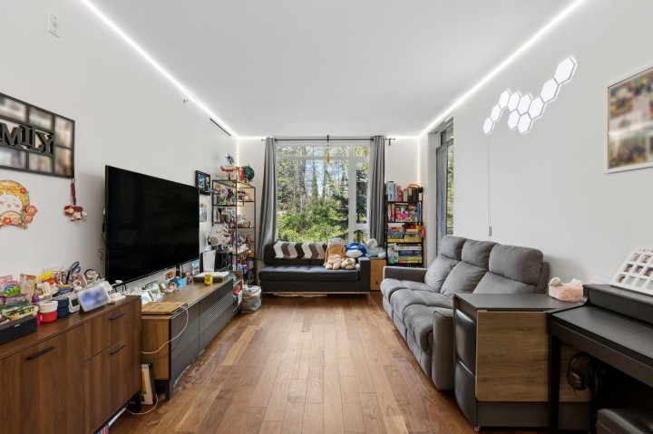 Photo 7 at 203 - 7428 Alberta Street, South Cambie, Vancouver West