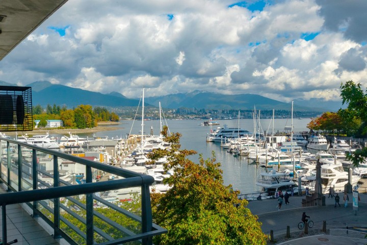 Photo 9 at 203 - 499 Broughton Street, Coal Harbour, Vancouver West