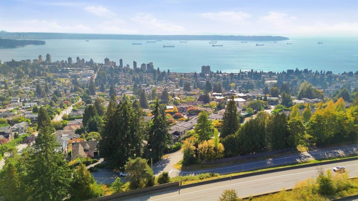 Photo 27 at 22 - 2214 Folkestone Way, Panorama Village, West Vancouver
