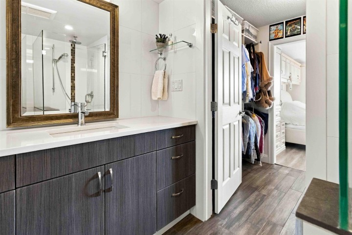 Photo 13 at 22 - 2214 Folkestone Way, Panorama Village, West Vancouver