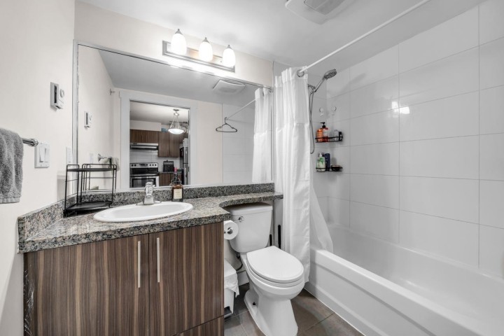 Photo 11 at PH7 - 1239 Kingsway, Knight, Vancouver East