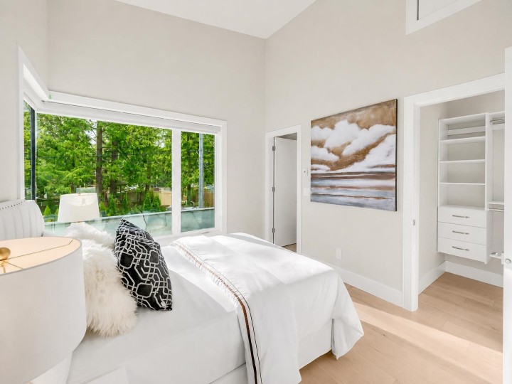 Photo 17 at 31 Glenmore Drive, Glenmore, West Vancouver