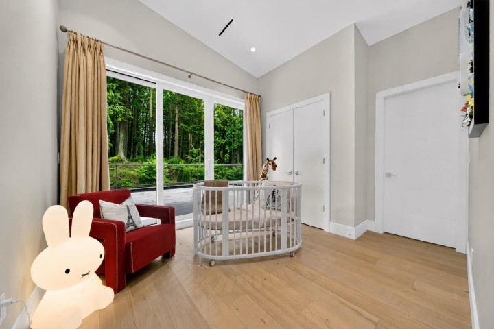 Photo 20 at 31 Glenmore Drive, Glenmore, West Vancouver