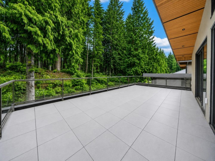 Photo 21 at 31 Glenmore Drive, Glenmore, West Vancouver