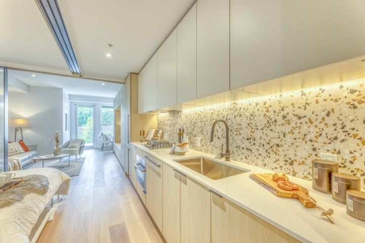 Photo 5 at 512 - 2471 St. George Street, Mount Pleasant VE, Vancouver East