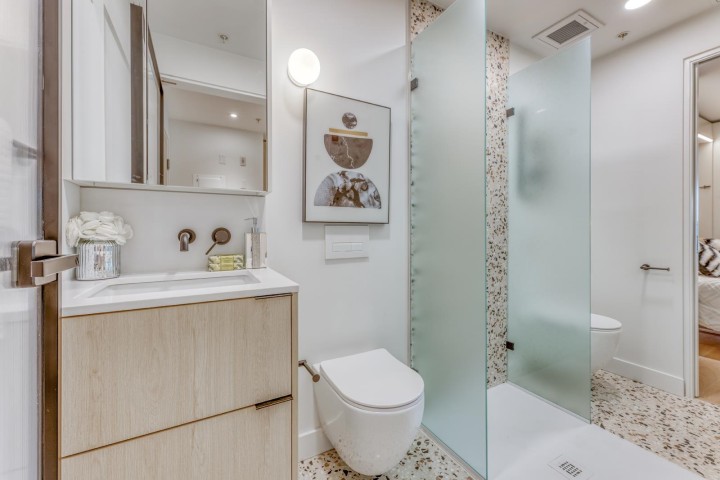 Photo 19 at 512 - 2471 St. George Street, Mount Pleasant VE, Vancouver East