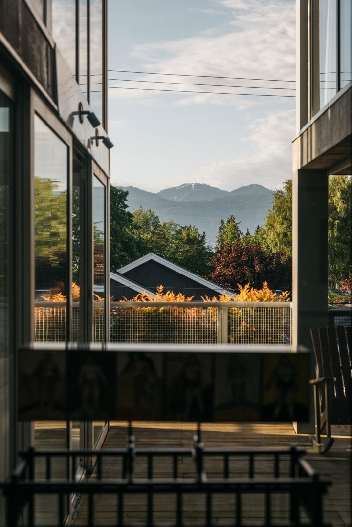 Photo 9 at 302 - 4387 W 10th Avenue, Point Grey, Vancouver West