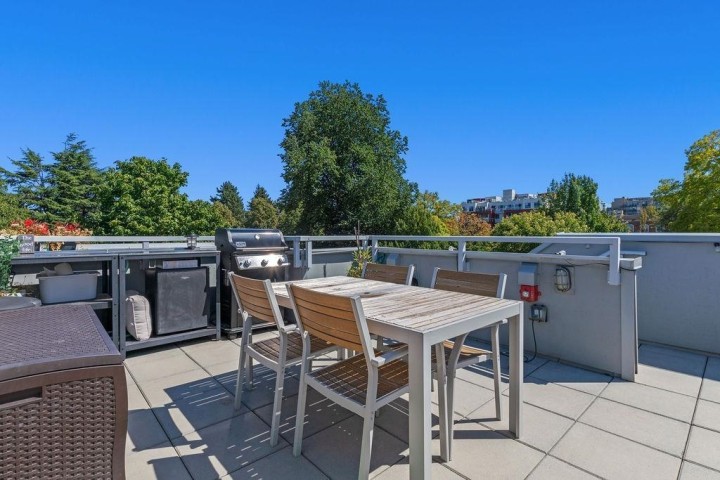 Photo 14 at 2337 Brunswick Street, Mount Pleasant VE, Vancouver East