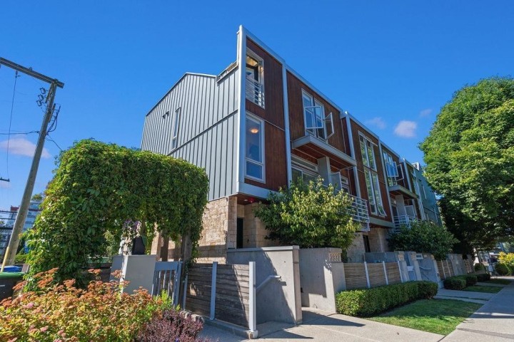 Photo 18 at 2337 Brunswick Street, Mount Pleasant VE, Vancouver East