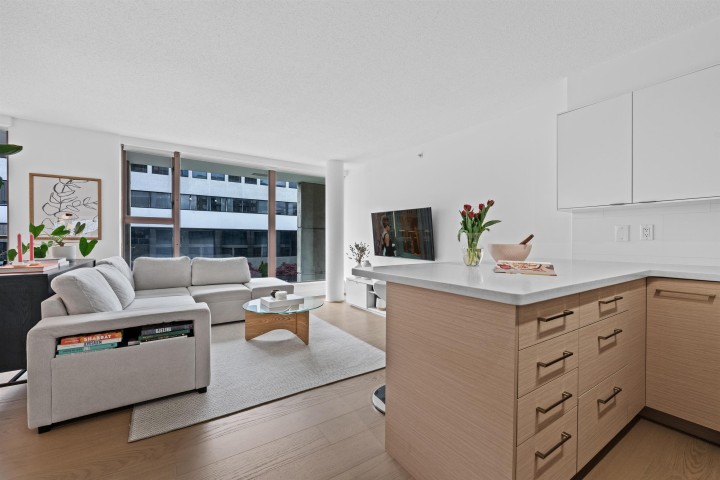 Photo 7 at 204 - 1633 W 8th Avenue, Fairview VW, Vancouver West