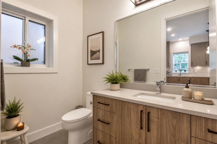 Photo 9 at 6280 Wales Street, Killarney VE, Vancouver East