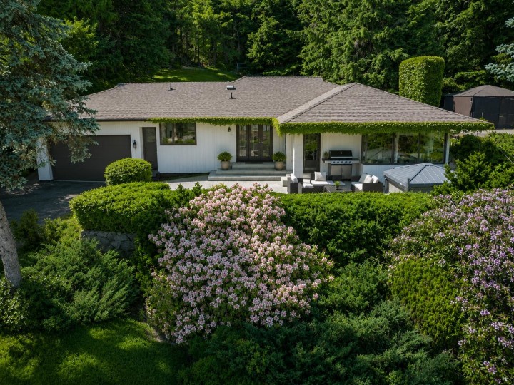 Photo 1 at 68 Bonnymuir Drive, Glenmore, West Vancouver