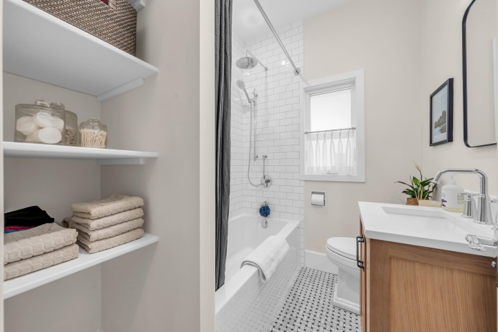 Photo 23 at 853 E 20th Avenue, Fraser VE, Vancouver East