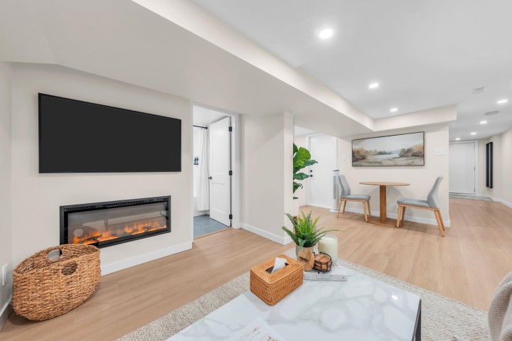 Photo 25 at 853 E 20th Avenue, Fraser VE, Vancouver East