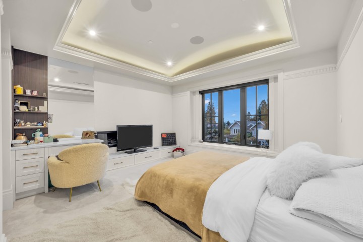 Photo 13 at 1443 W 57th Avenue, South Granville, Vancouver West